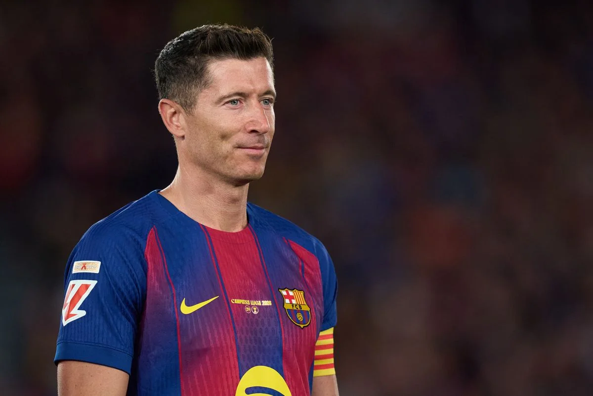 Robert Lewandowski prior to the LaLiga EA Sports match between FC Barcelona and Real Betis.