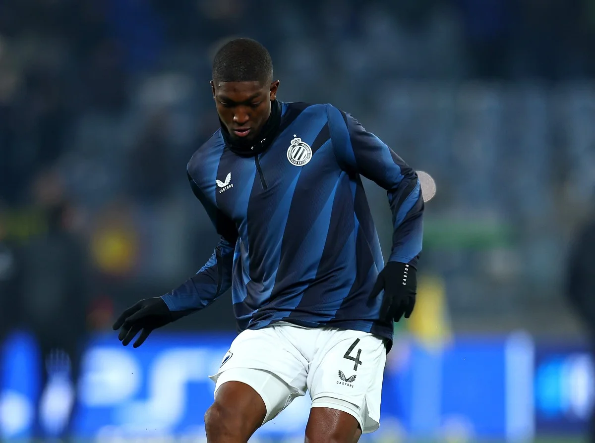 Joel Ordonez warming up for Club Brugge